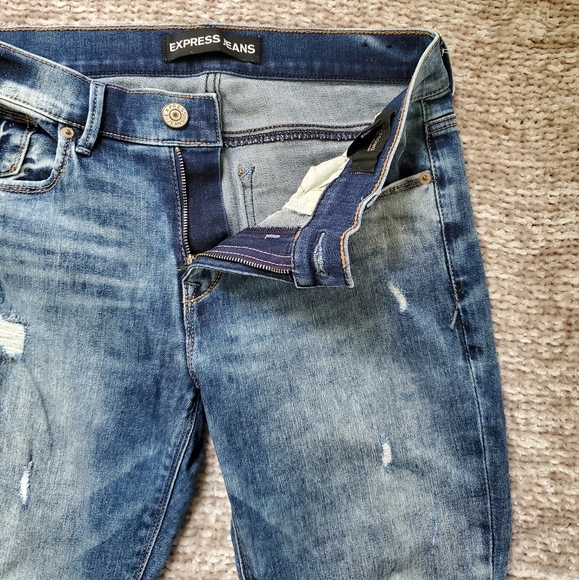 Express Mia Distressed Mid Rise Jean Legging - Picture 4 of 6